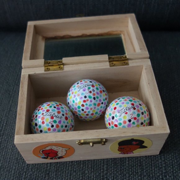 Pre-Loved Hand Designed Titleist Pro VIx  Golf Balls with Collectable Wooden Box - Picture 1 of 16